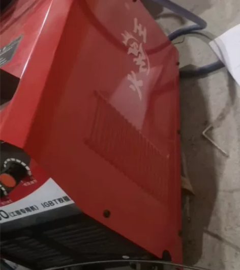 威王火王工业电焊机1080 全新 感兴趣的...