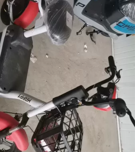 天津飞鸽，带电池，充电器 感兴趣的话点“我...