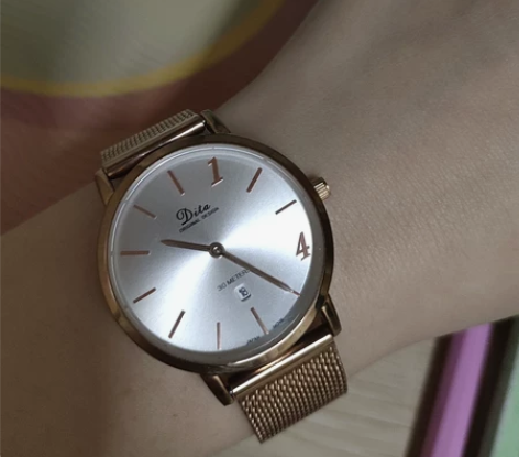 迪塔手表，女生的，带了两三次，本人不太喜欢...