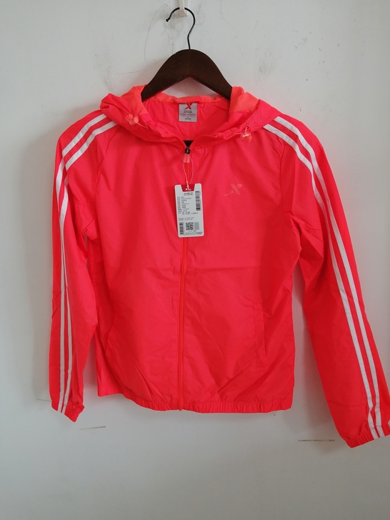 特步女款双层风衣160码s码 运动跑步外套...