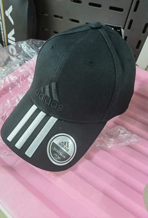 阿迪达斯鸭舌帽，最后6个，原价128，淘宝...