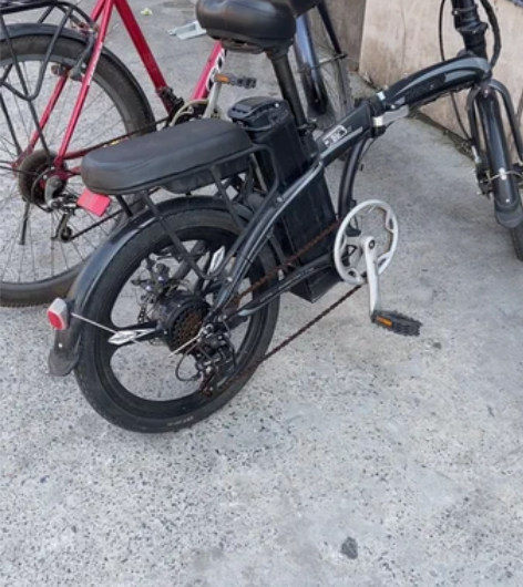 出手一辆正步的锂电池电动车 可以骑行助力 ...