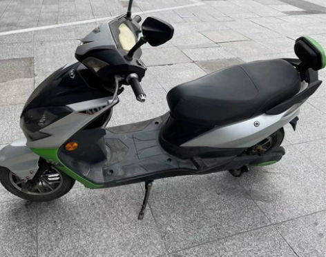 精品车况二手车，电瓶在保，低价处理！ 感兴...