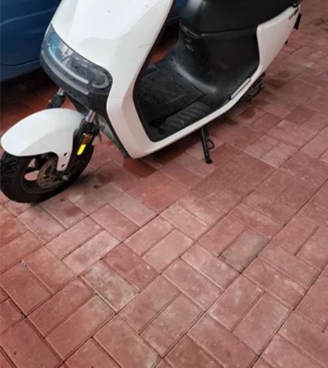 九号E70C电动车 手续齐全 2套钥匙都在...