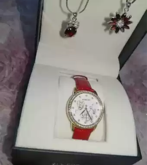 罗西尼镶钻防水机械表，轻微使用痕迹，原价1...