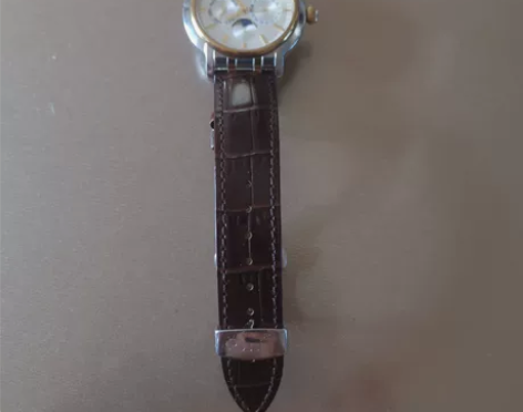 出售罗西尼石英男表（单表），表竟42mm，...