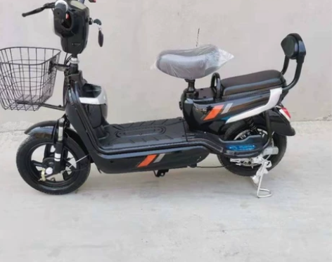 潼南附近收一辆代步车。有不有户都可以，充电...