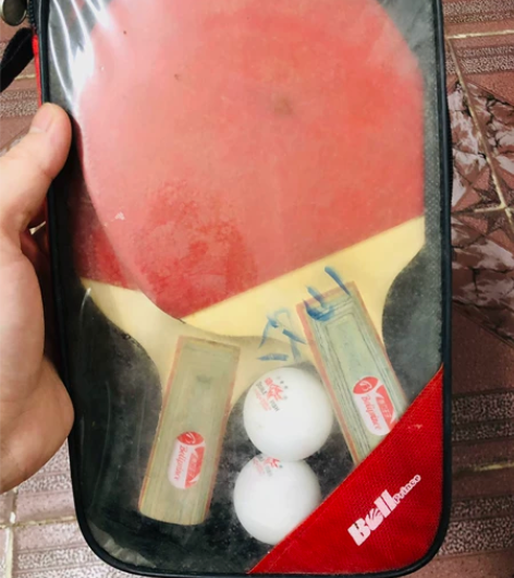 乒乓球拍，不玩了，送2个新的三星双鱼乒乓球...