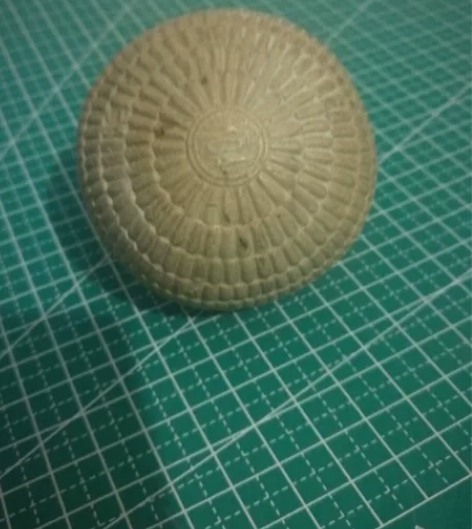 古董棒球垒球 家中翻出来的不明球体,不知道...