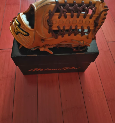 美津浓pro棒球手套，外野12.5 附带盒子