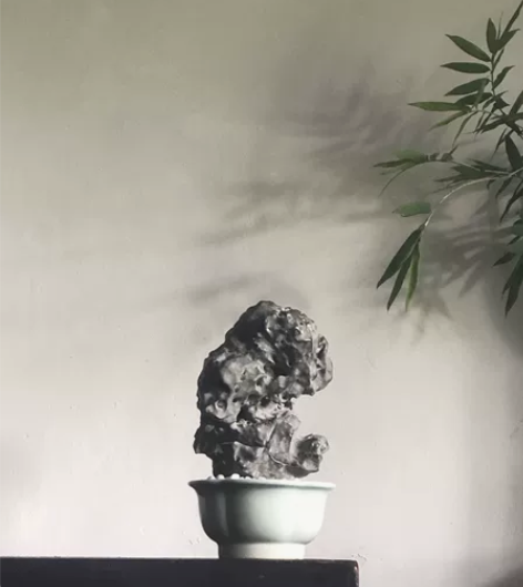 太湖石——雅致墨湖 尺寸：高16  长12...