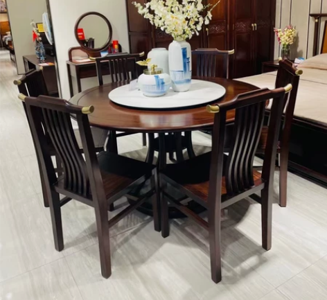 新中式餐桌 感兴趣的话点“我想要”和我私聊...