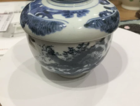 日本拍回老物件青花盖碗一只，年代久远，缩釉...