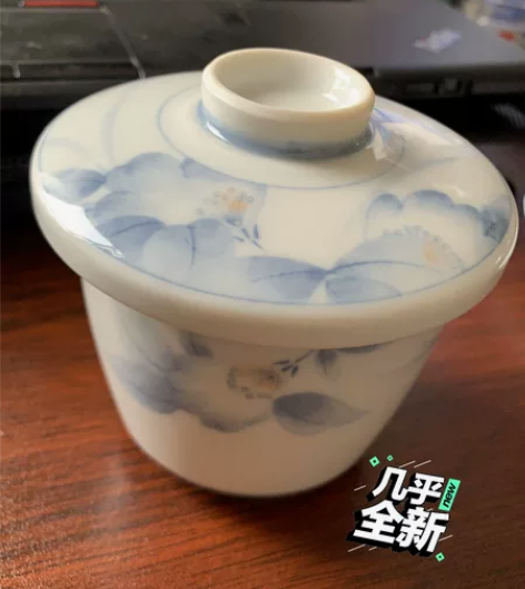 小盖碗 ，很漂亮的小盖碗，喜欢的直接拍，包...