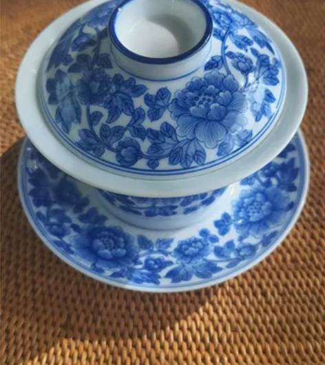 春风祥玉(贵和祥)青花缠枝牡丹盖碗 老春时...