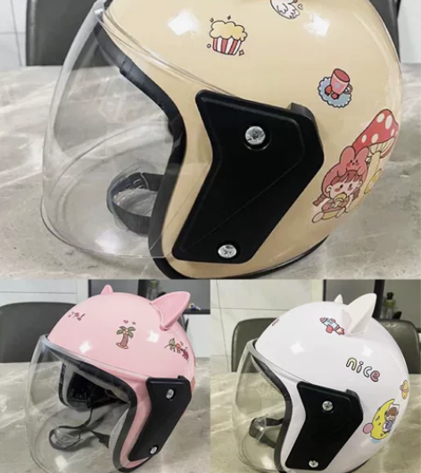 【安全骑行】冬日保暖成人电动车头盔时尚护耳...