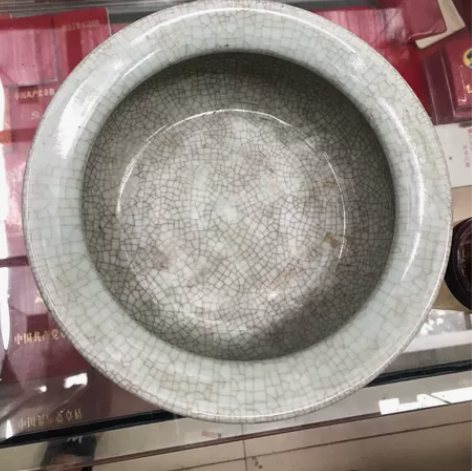 清末哥窖笔洗炉，全完整 感兴趣的话点“我想...