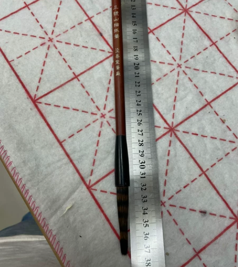 安徽宣笔 三兔牌。山猫抓笔。 感兴趣的话点...