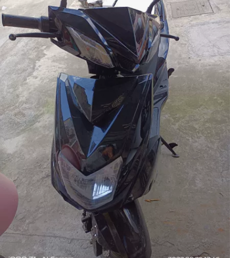 出绿雕电瓶车，差三个月一年。60v20a续...