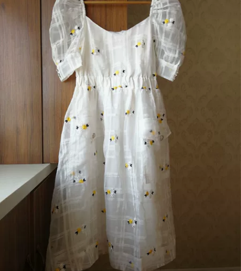 全新法式方领连衣裙  刺绣提花面料超级光滑...