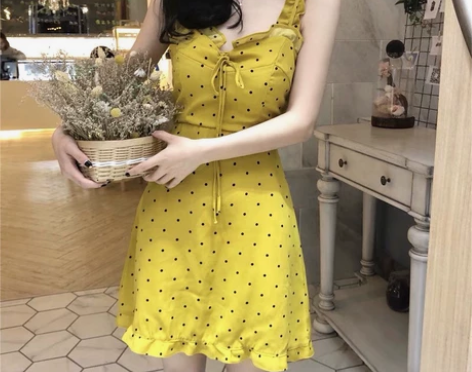 法式别致设计感小众甜辣妹吊带波点黄色碎花连...