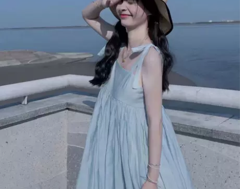 夏季甜美温柔风系带蝴蝶结吊带连衣裙女学生宽...