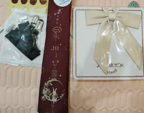 出，裙子，m码，42cm，小物，细节来询问...