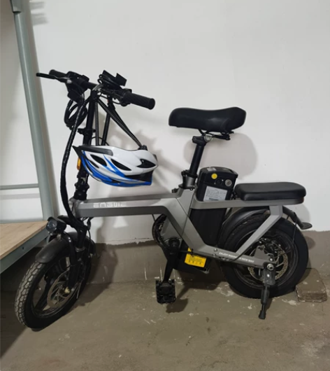 已卖了 ！纪念一下普莱德折叠式锂电池电动自...