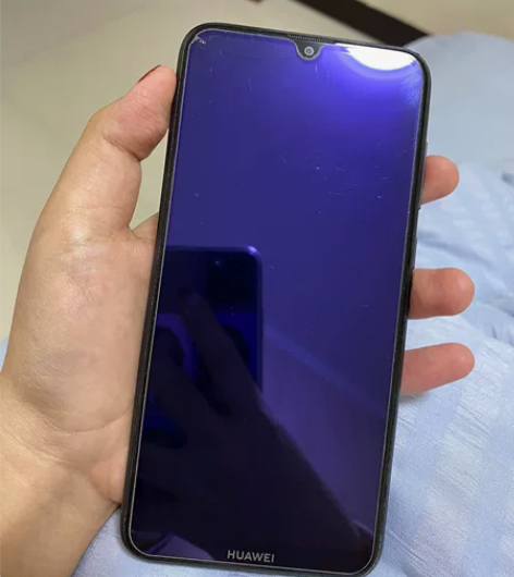 华为畅享9。4加64内存，实体店购入的  ...