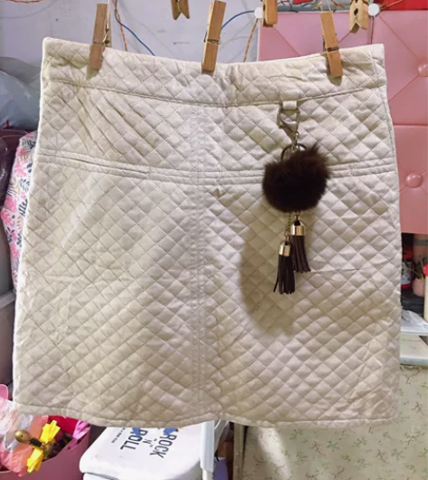 秋冬 A字裙 M码 全新，有吊牌。39包邮...