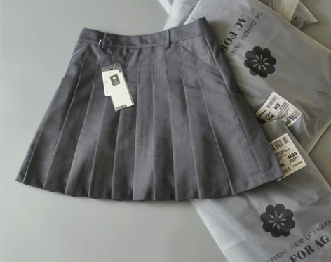 外贸出口尾单女装剪标大牌尾货百褶裙短裙裤A...