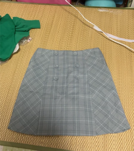 付邮费送 格子A字裙  s码腰围66裙长4...