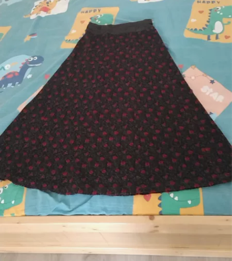 8成新纯毛大摆裙 感兴趣的话点“我想要”和...