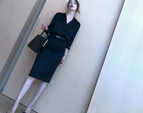 2018新款早秋女装高腰chic半身一步裙...
