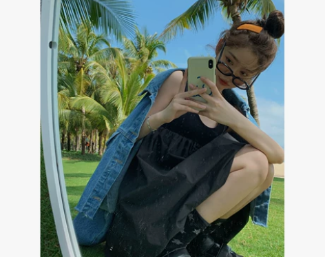 林珊珊『楠楠私服 U领拼接花苞裙』又乖又辣...