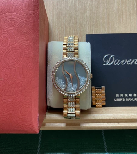 包邮 DAVENA蒂玮娜手表 我妈妈的，好...