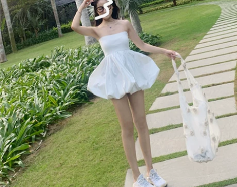 高级感公主风气质收腰一字肩性感抹胸连衣裙纯...