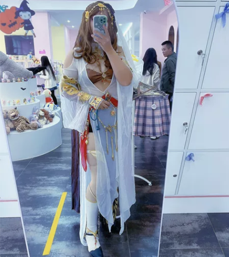 悠窝窝 鹤梦喵姐 l码 配饰不全,头饰稀碎...