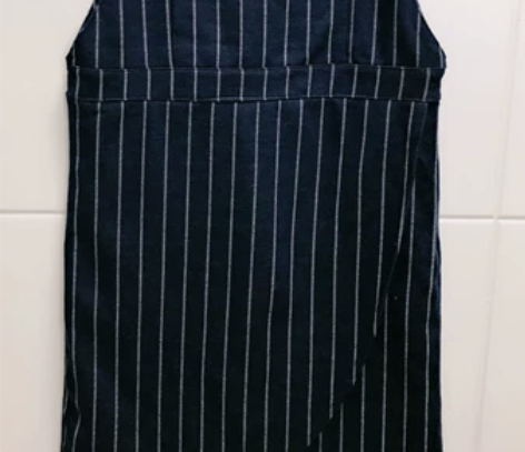 小资范全新条纹背带裙15码,背带可调,断码...