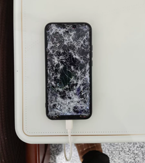 华为麦芒7 内存6+64 麒麟710处理器...