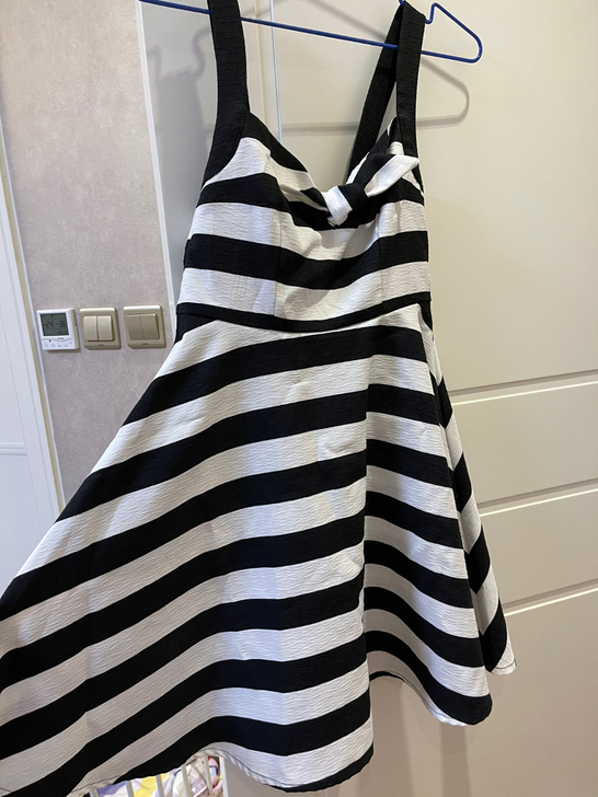 only连衣裙,尺码如图,only50一件...