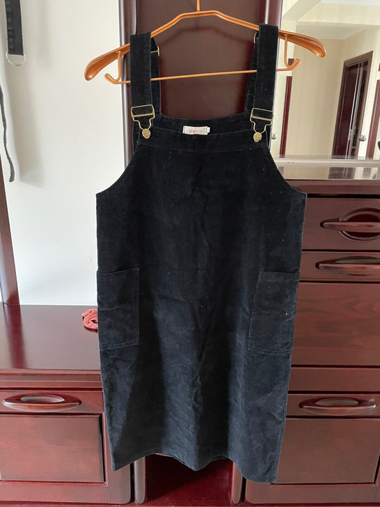 黑色条绒背带裙 细节如图 肩带可调节 胖瘦...