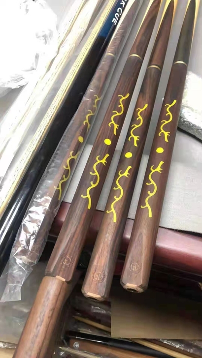 戈力台球杆,戈力小头杆,民族风和素面的都有...