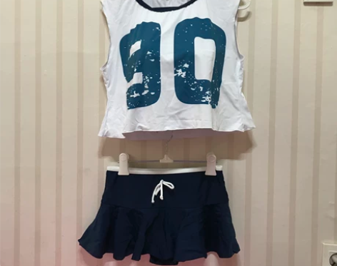 此刻cike 全新未穿贴条 运动风活力分体...