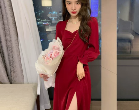 邓六六名媛气质惊艳温柔红色连衣裙订婚女秋