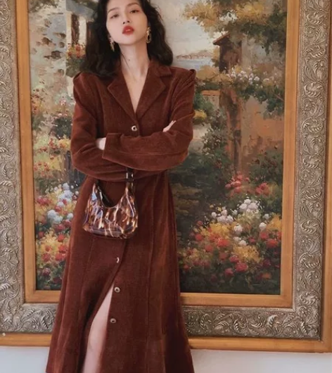 酒午港风复古2020冬季新款雪尼尔加厚连衣...