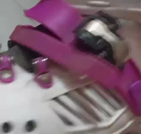 溜冰鞋，品相如图，还可以，38码。上面有点...