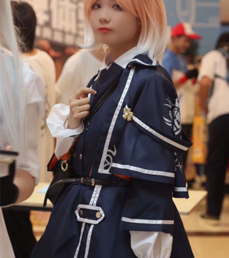 出明日方舟慕斯cos服 穿过一次 有衣服...