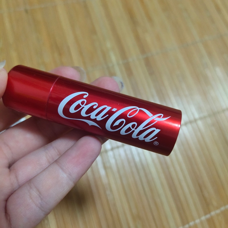 菲诗小铺和可口可乐联名的