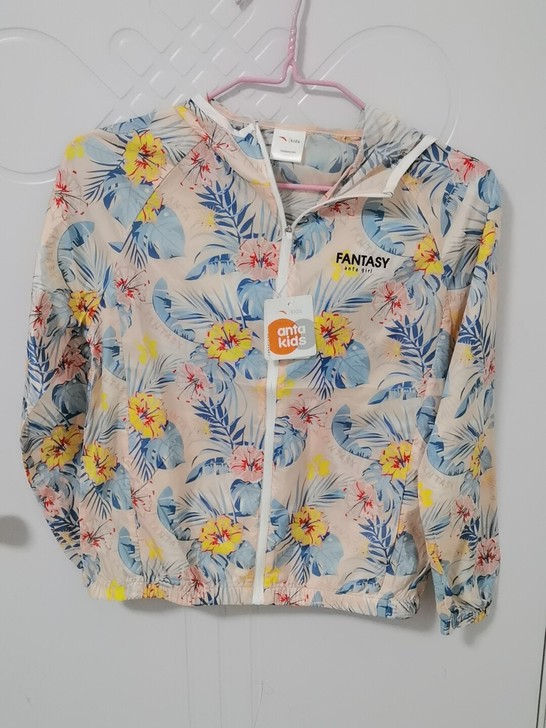 安踏梭织运动上衣，160码，料子很薄，质感...